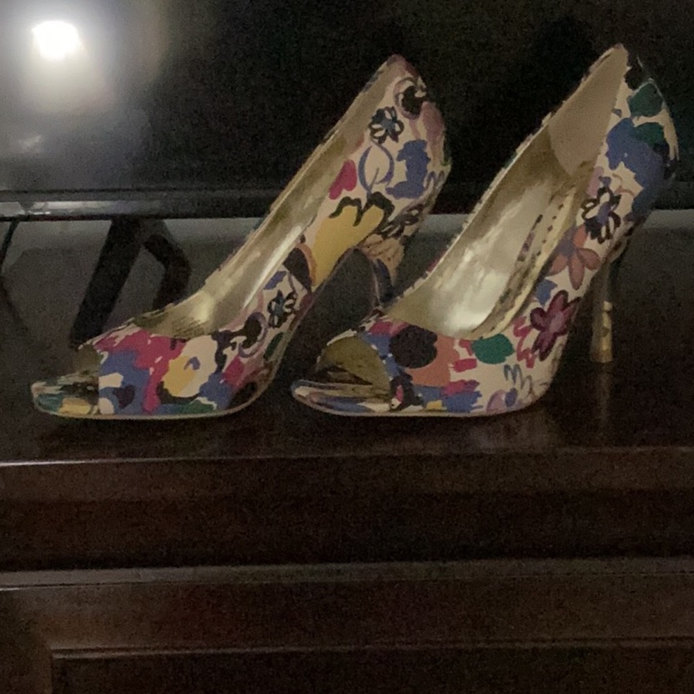 BCBG Red and Pink Artistic Heels